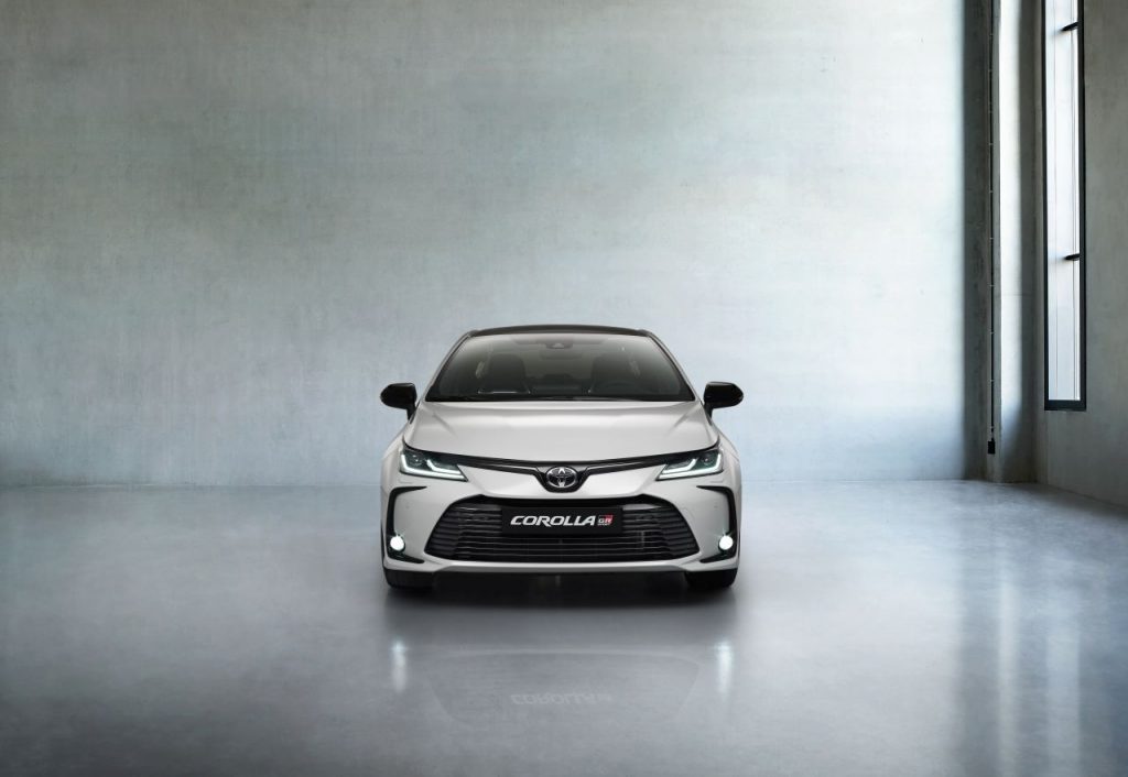 Corolla sedan dostala ostřejší verzi GR Sport | Toyota Life