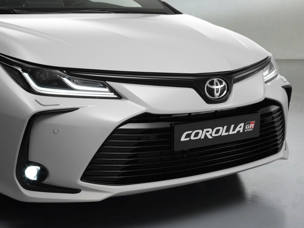 Corolla sedan dostala ostřejší verzi GR Sport | Toyota Life