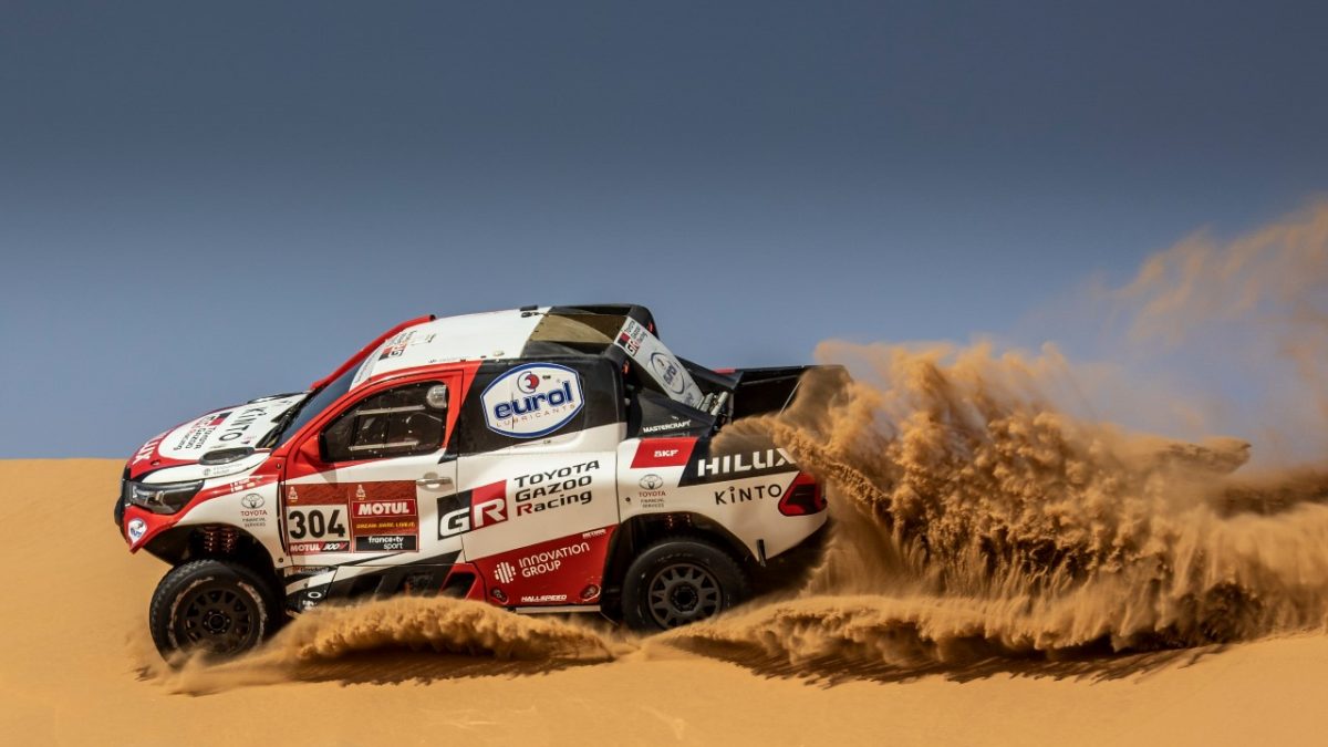 Přípravy na Dakar: Toyota chystá čtyři posádky a nový Hilux