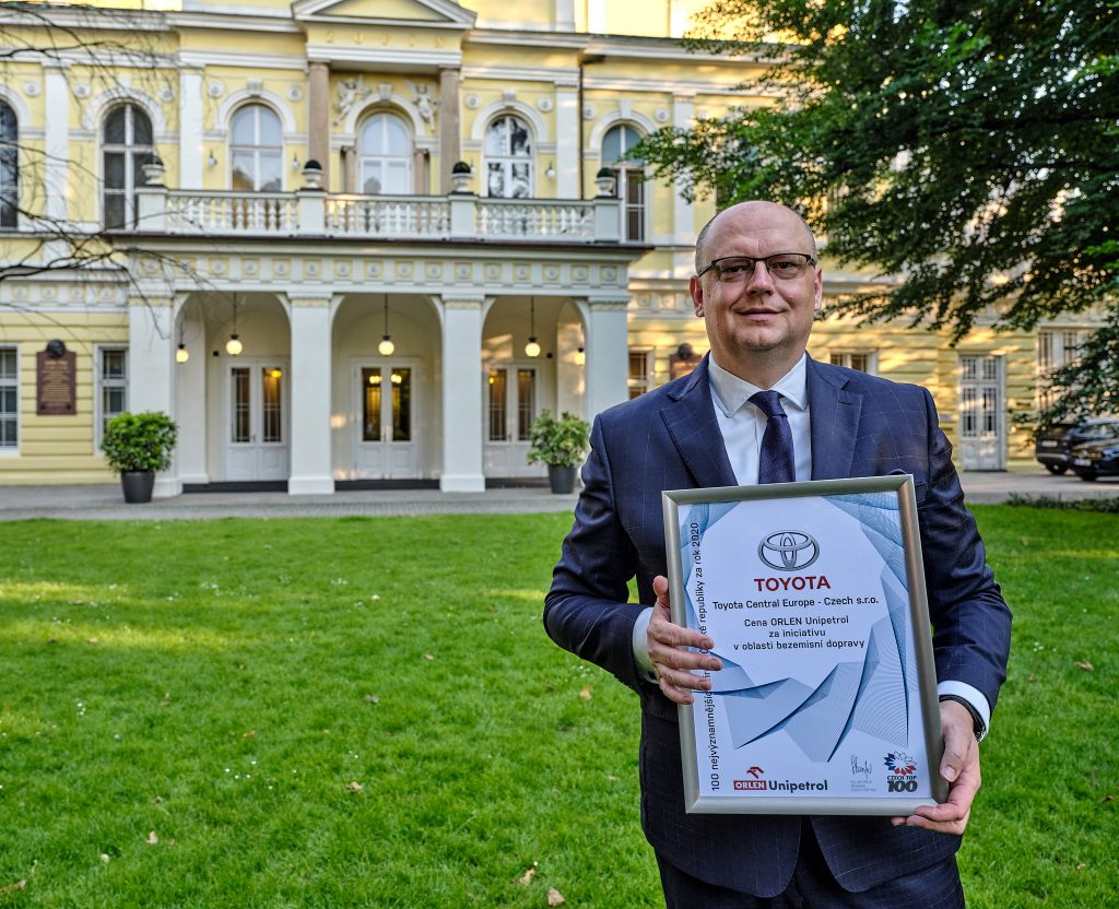 Toyota získala cenu za přínos v zavádění vodíkového pohonu v Česku | Toyota Life