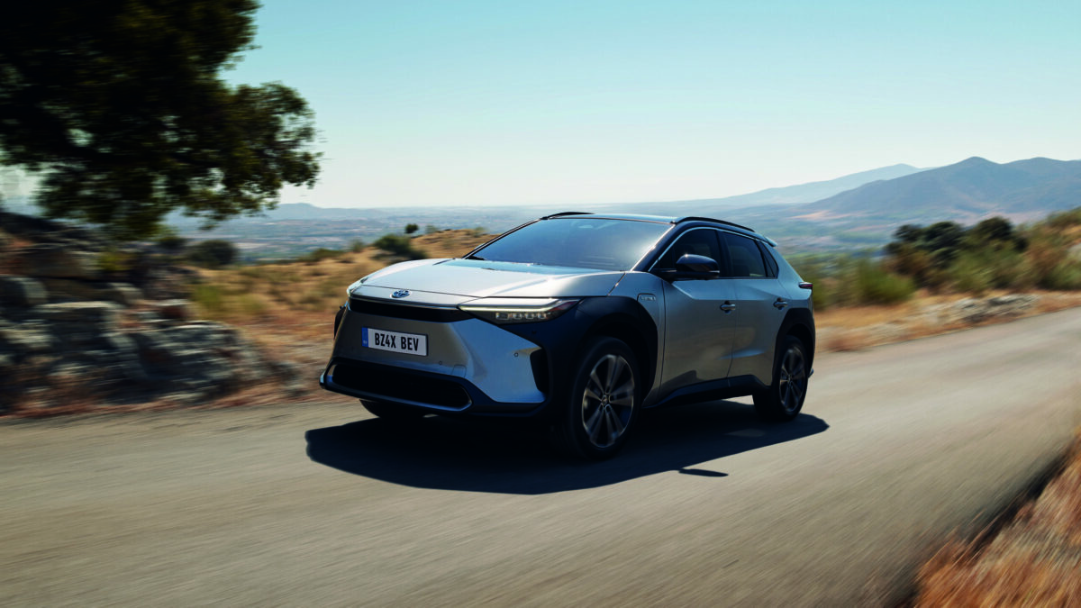 bZ4X: První elektromobil od Toyoty konečně odhalen