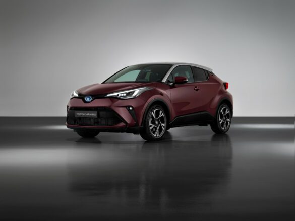 C-HR pro rok 2022: Nový odstín, jiná kola, modernější technologie | Toyota Life