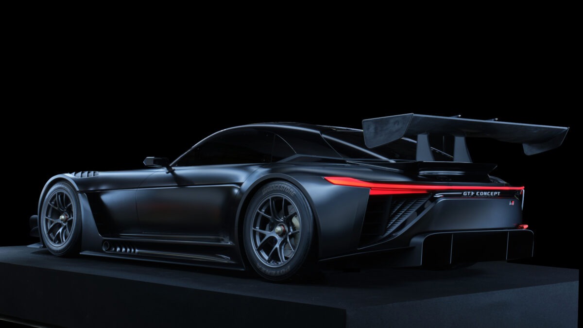 Toyota pro závodníky: Tajemný koncept GT3 i sportovní elektromobil