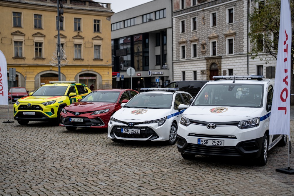 Záchranka i městská policie v Kolíně jezdí Toyotou | Toyota Life