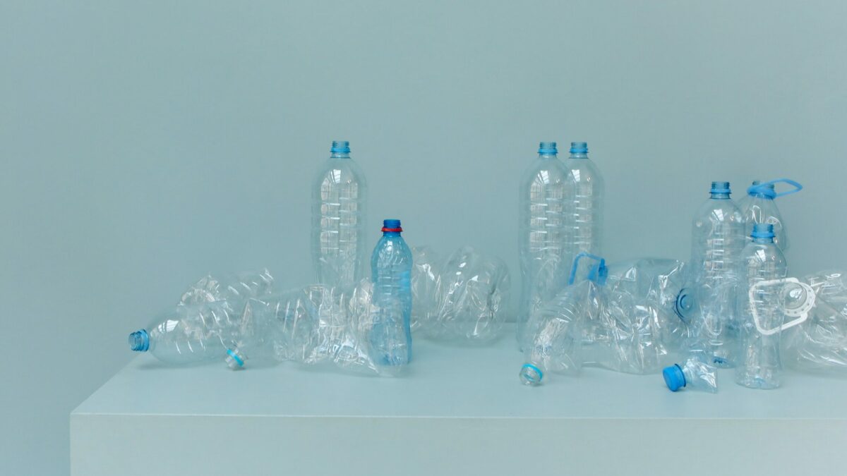 Japonsko bude vyrábět vodík z použitých plastů