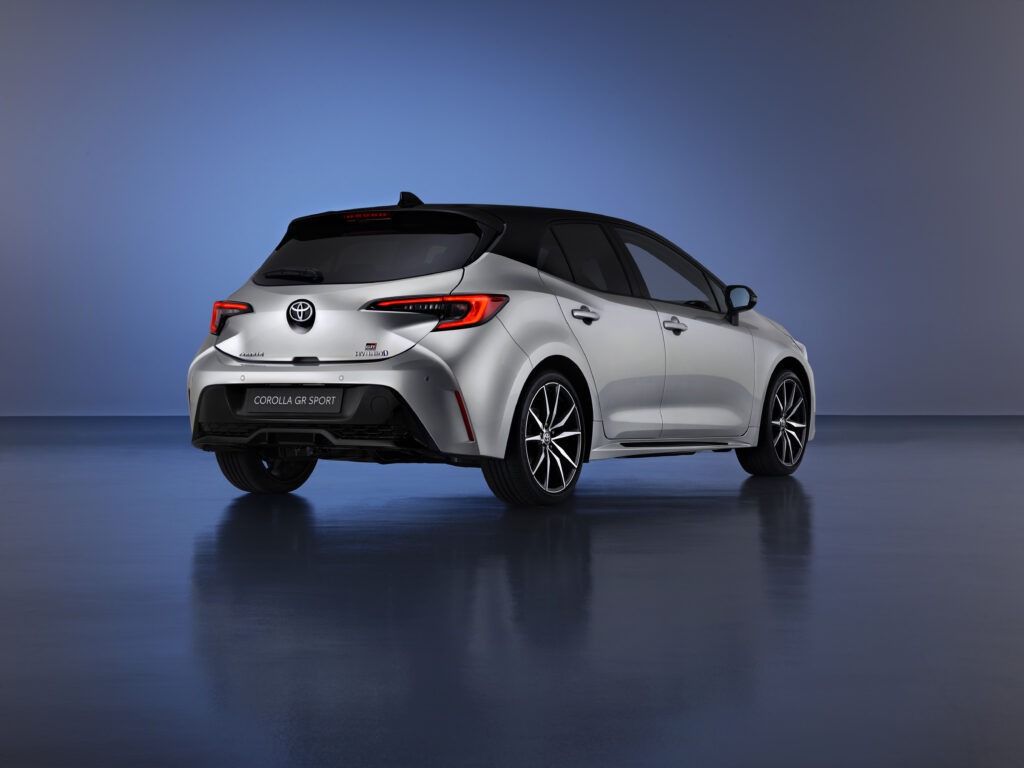 Bude to bestseller: Corolla bude v roce 2023 ještě výkonnější | Toyota Life
