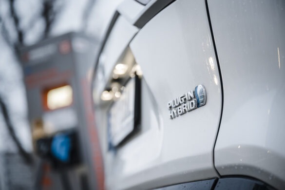 Toyota plánuje plug-in hybrid s dojezdem 200 kilometrů | Toyota Life