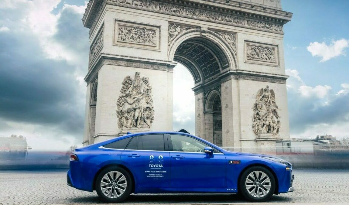 Na olympiádě v Paříži bude jezdit 500 vodíkových Mirai
